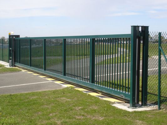 portail en acier sécurisé bassin arcachon